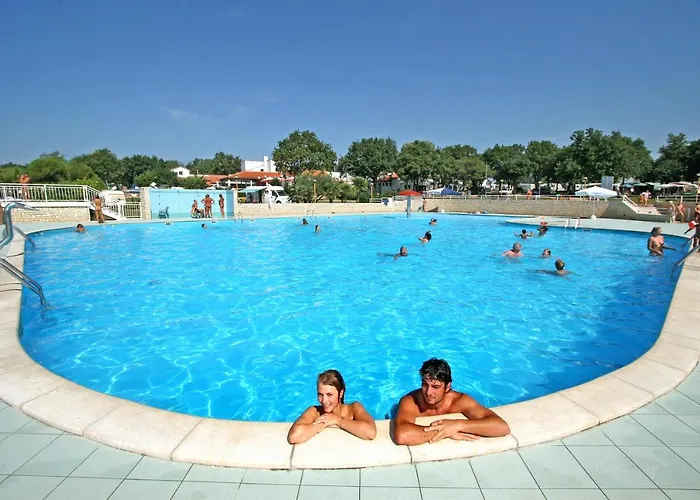 Easyatent Fkk Safari Tent Ulika Naturist - Clothes Free 3* Poreč